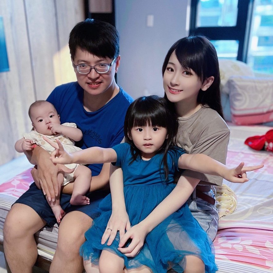 圖奇最正人妻!薇薇轉圈「解放驚人S曲線」 網嗨:真D有料!