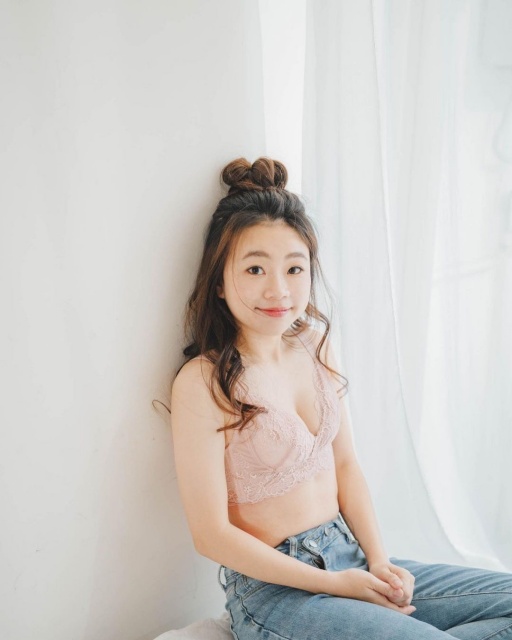 罕見脫了!二伯「單穿內衣」解放 蔡阿嘎秒回:我老婆真的很兇