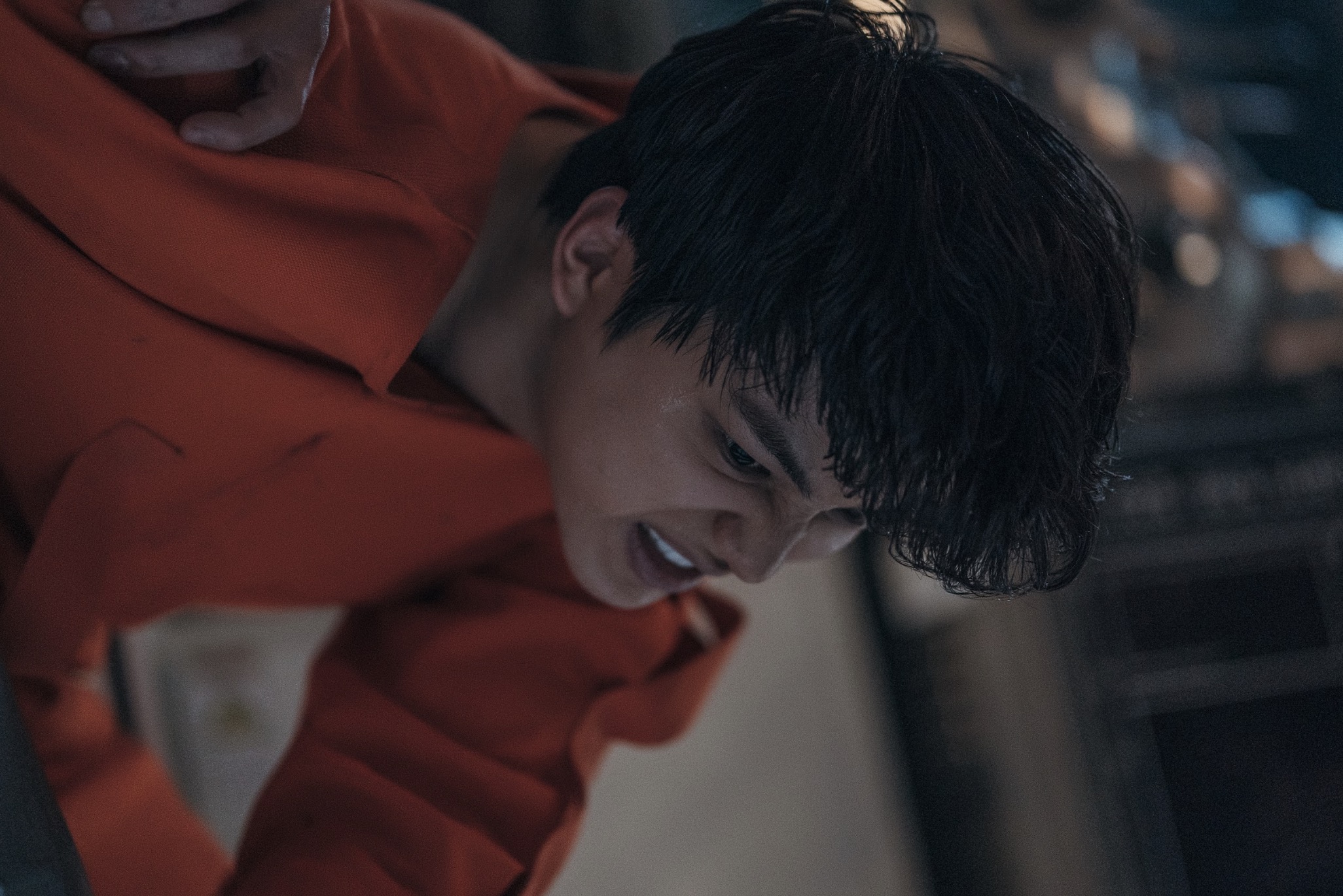 《Sweet Home》第2季角色海報與劇照釋出!宋江與怪物不斷拉扯 李陣郁裸肌展現變異慾望
