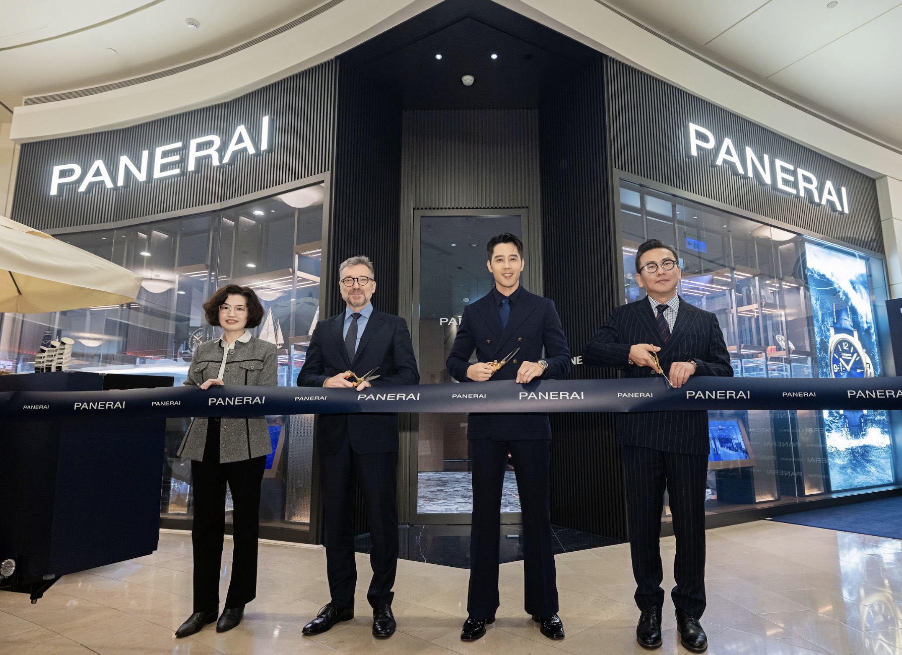 PANERAI 沛納海 Taipei 101 全新概念店隆重開幕 沛納海首席執行長與胡宇威開幕剪綵