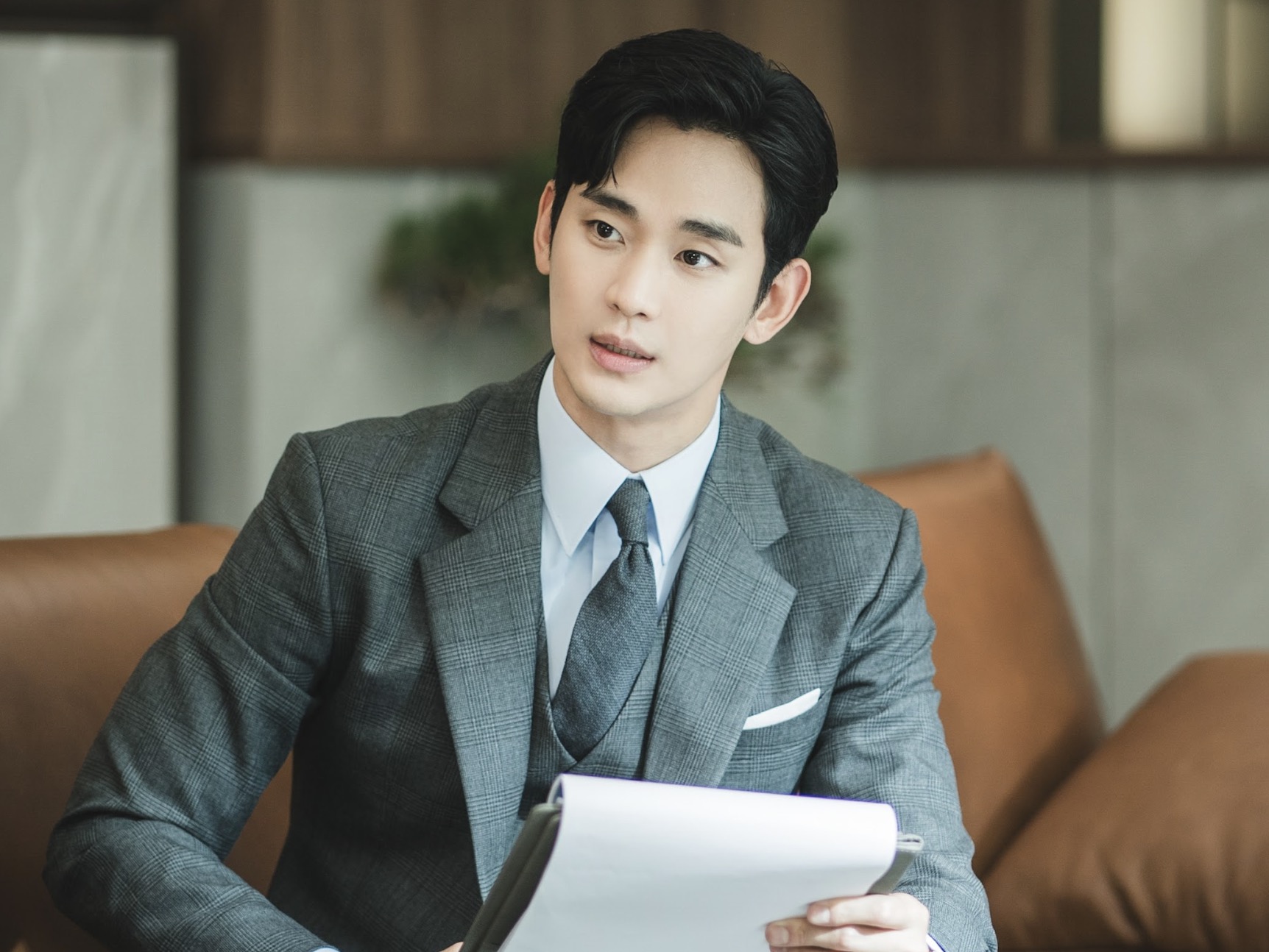 Netflix《淚之女王》釋出正式預告與主海報!金秀賢演技翻轉 酒後吐真言:「都是我搞砸的」