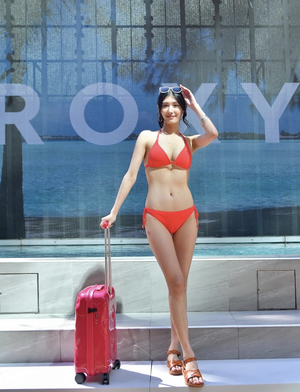 ROXY 2024春夏比基尼新品發表記者會!由陽光女神Rima瑞瑪席丹 率領凱渥名模池畔盛大展演