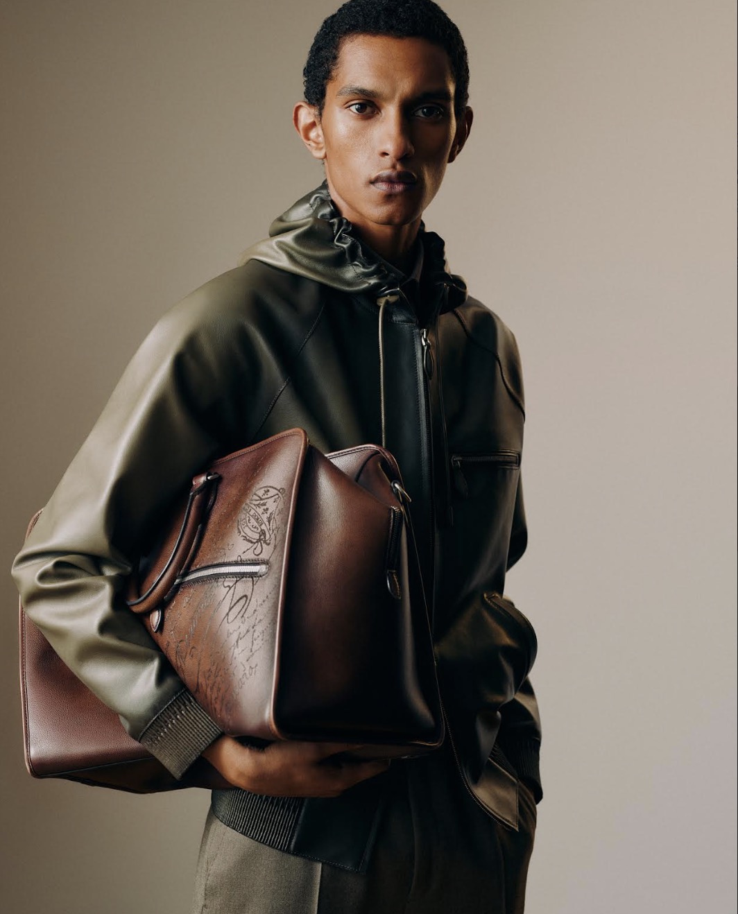 Berluti 2025 春夏系列以嶄新視角詮釋品牌的歷史傳承,致敬雋永優雅與非凡匠心