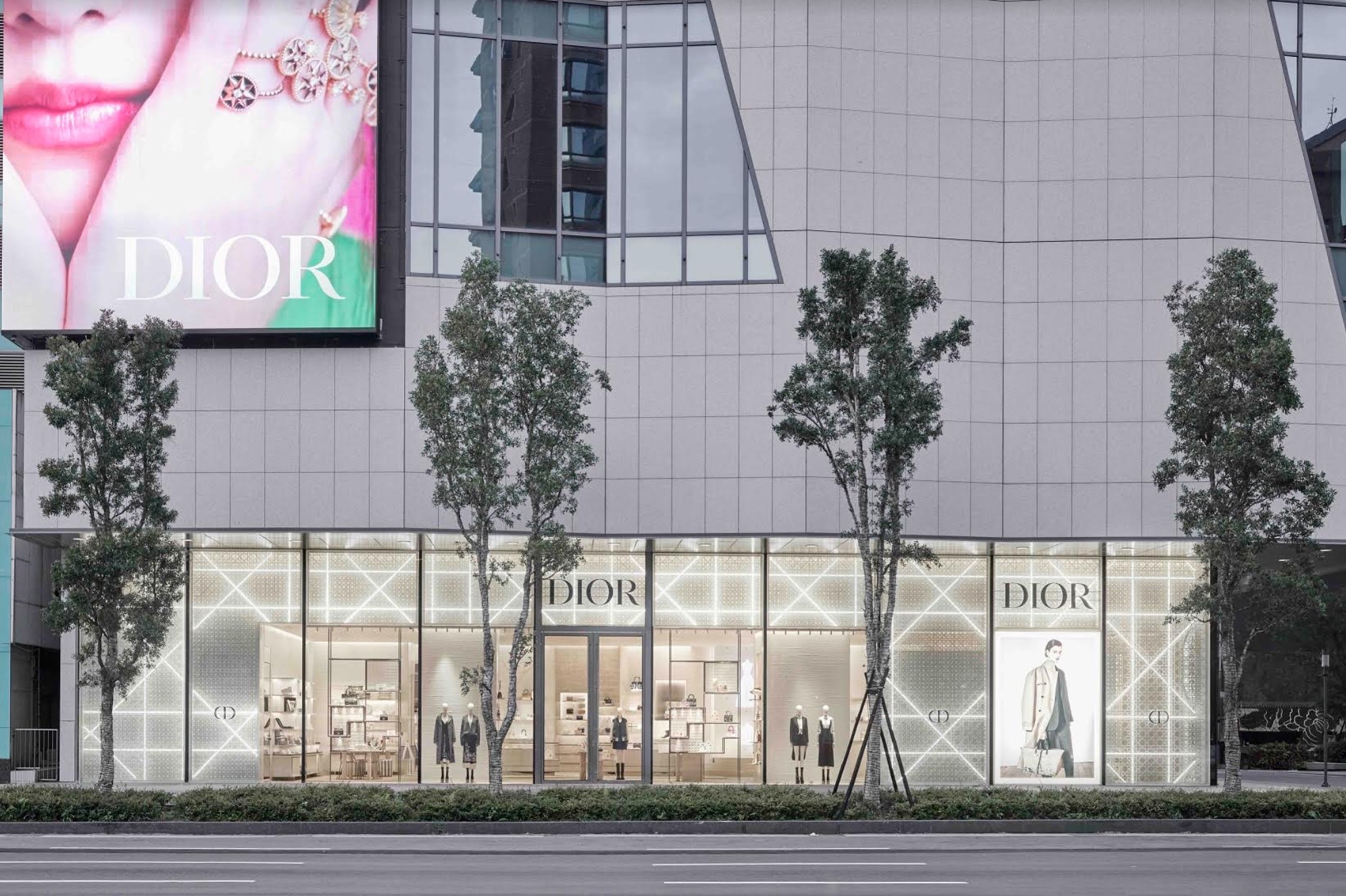 DIOR 新光三越 DIAMOND TOWERS 專賣店開幕