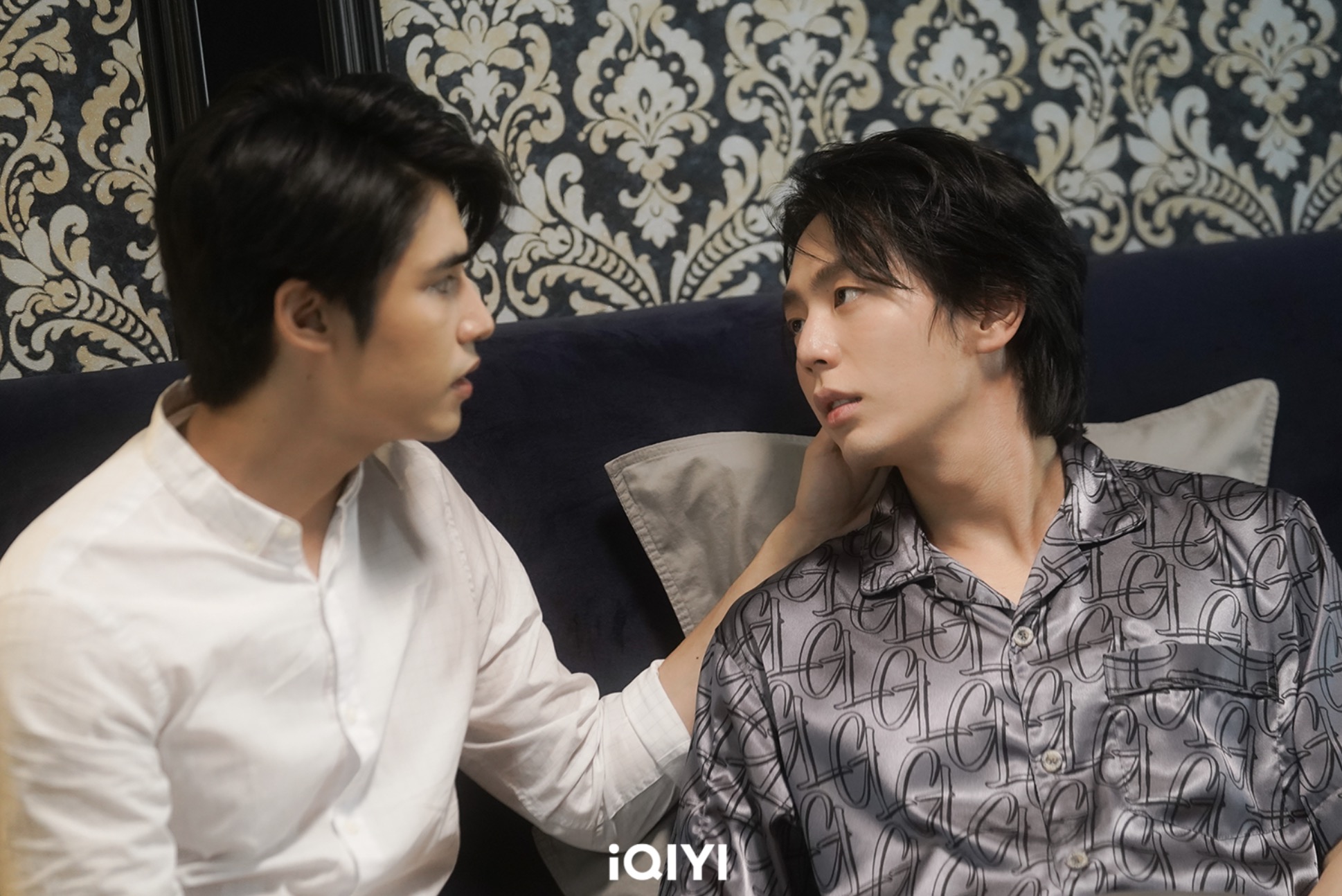 愛奇藝原創泰劇《職業替身》本週大結局!劇情反轉口碑看漲 主演魅力席捲泰國終映會一票難求 粉絲敲碗見面會