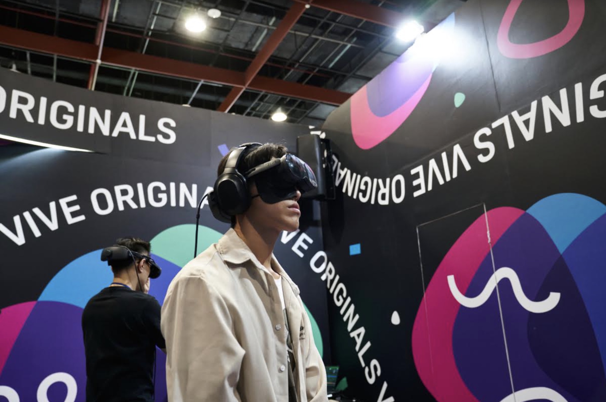 HTC參展2024台北漫畫博覽會《VDay誕生日》VR雙體驗 粉絲超激動