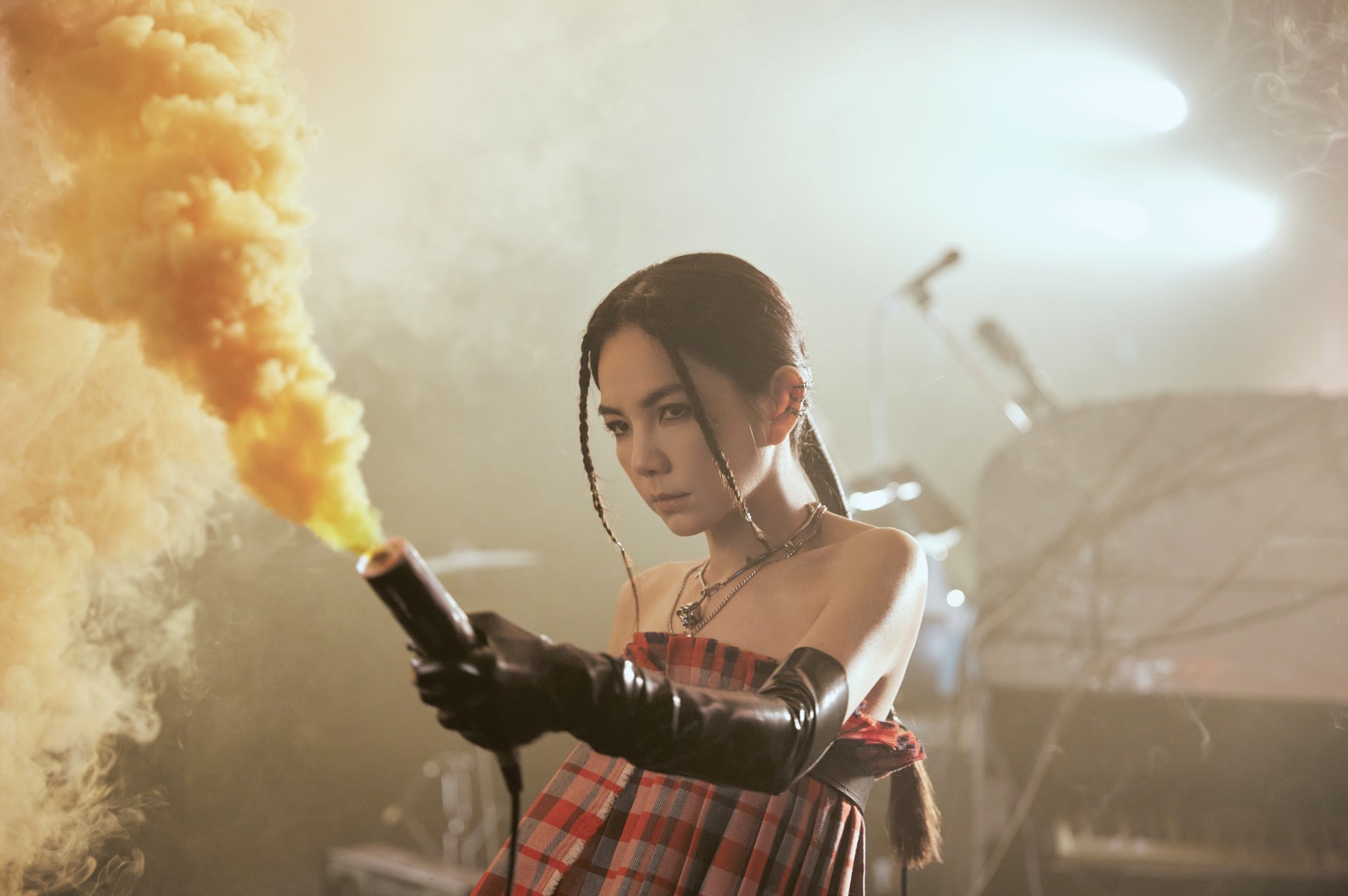 一起廢到底!Ella 陳嘉樺最新主打〈廢〉傳遞Chill生活哲學:「偶爾也要給自己耍廢,要做個有彈性的人!」