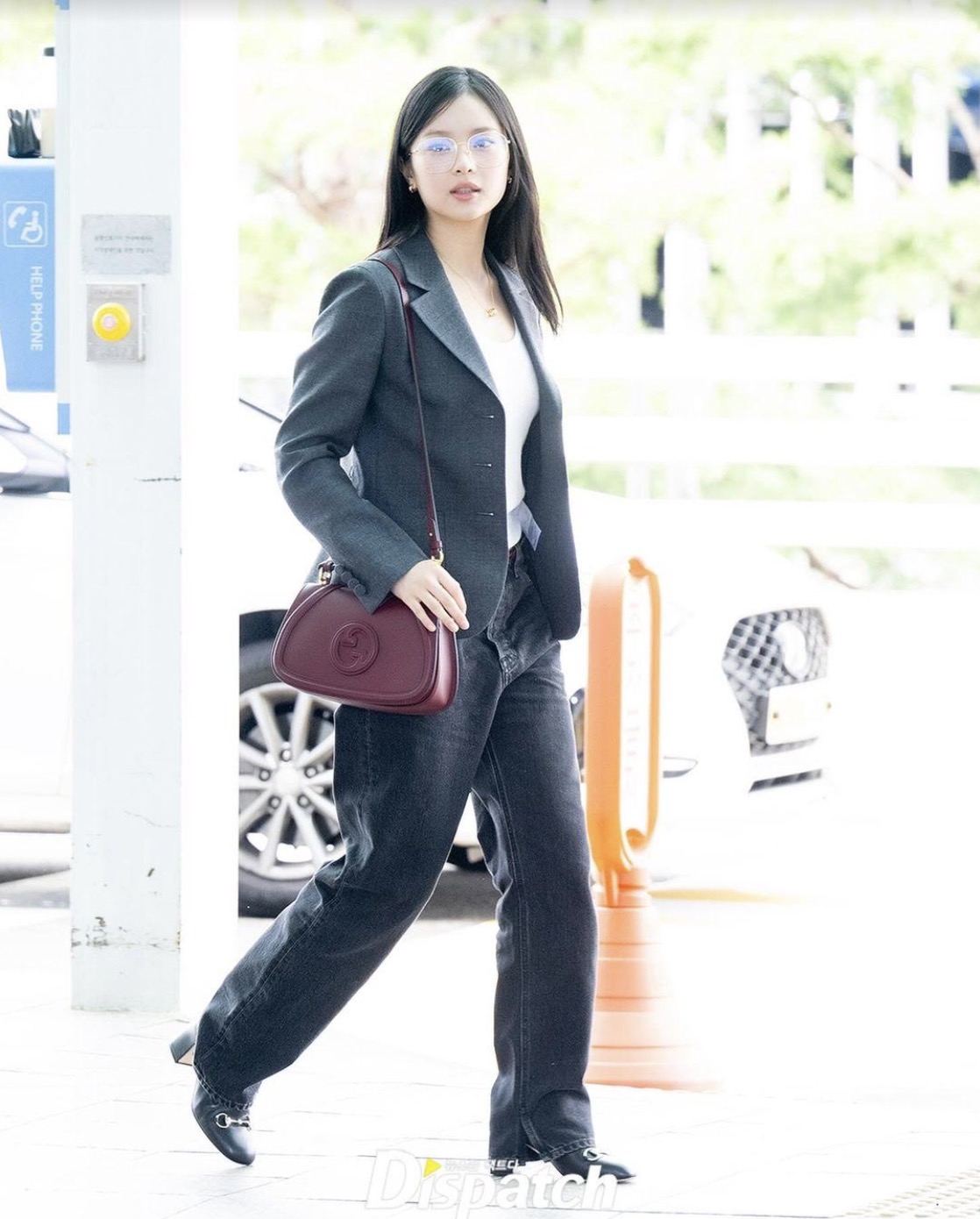 春夏女裝大秀前機場時髦穿搭!全球品牌代言人JIN與HANNI現身仁川機場準備出發米蘭參加GUCCI春夏大秀
