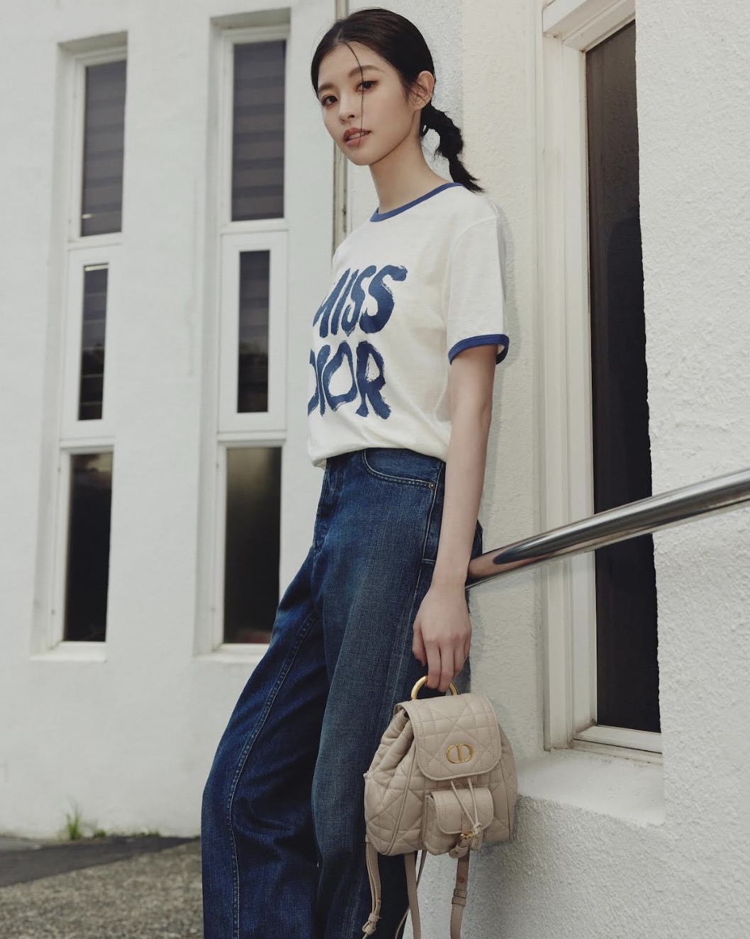 眾星搶背DIOR CARO系列後背包:揉合優雅與實用且奢華於一身的設計