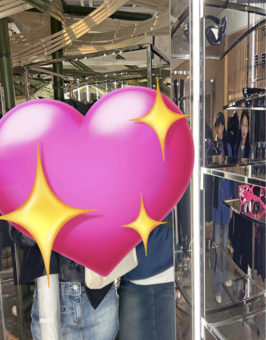 錯過天大良機!粉絲逛街「巧遇Jennie、Jisoo」他曬照遺憾喊:沒發現她們就在身邊