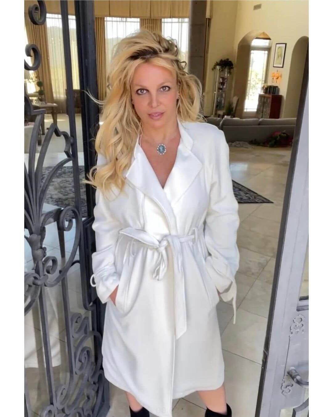 小甜甜布蘭妮宣布懷孕！三度當媽嗨喊：「開始增重」！