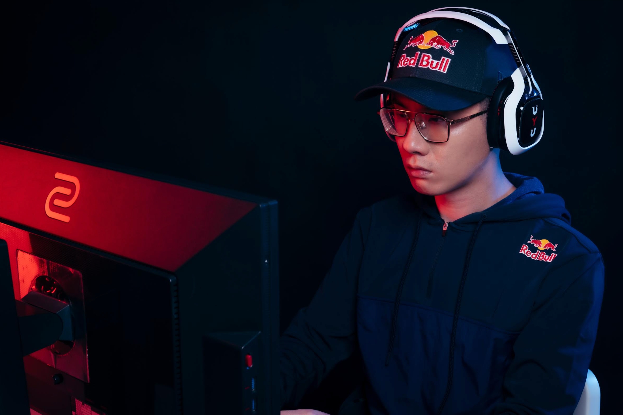 台灣第一人! Red Bull電競選手石油王奪下EVO Japan冠軍