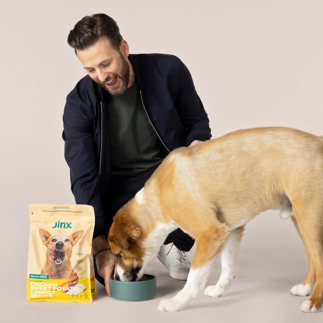 克里斯伊凡攜愛犬拍廣告!真摯告白「牠是我的一切」羨煞網:世上最幸福的小狗