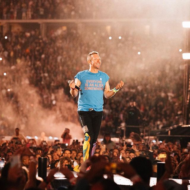 Coldplay主唱驚爆「肺部嚴重感染」!醫下最後通牒巡演急喊卡 引粉絲憂心