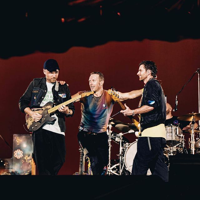 Coldplay主唱驚爆「肺部嚴重感染」!醫下最後通牒巡演急喊卡 引粉絲憂心
