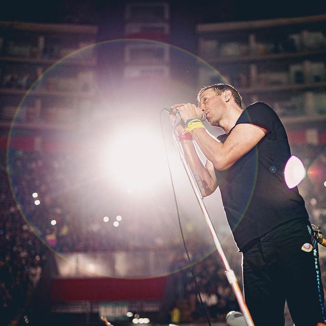 Coldplay主唱驚爆「肺部嚴重感染」!醫下最後通牒巡演急喊卡 引粉絲憂心