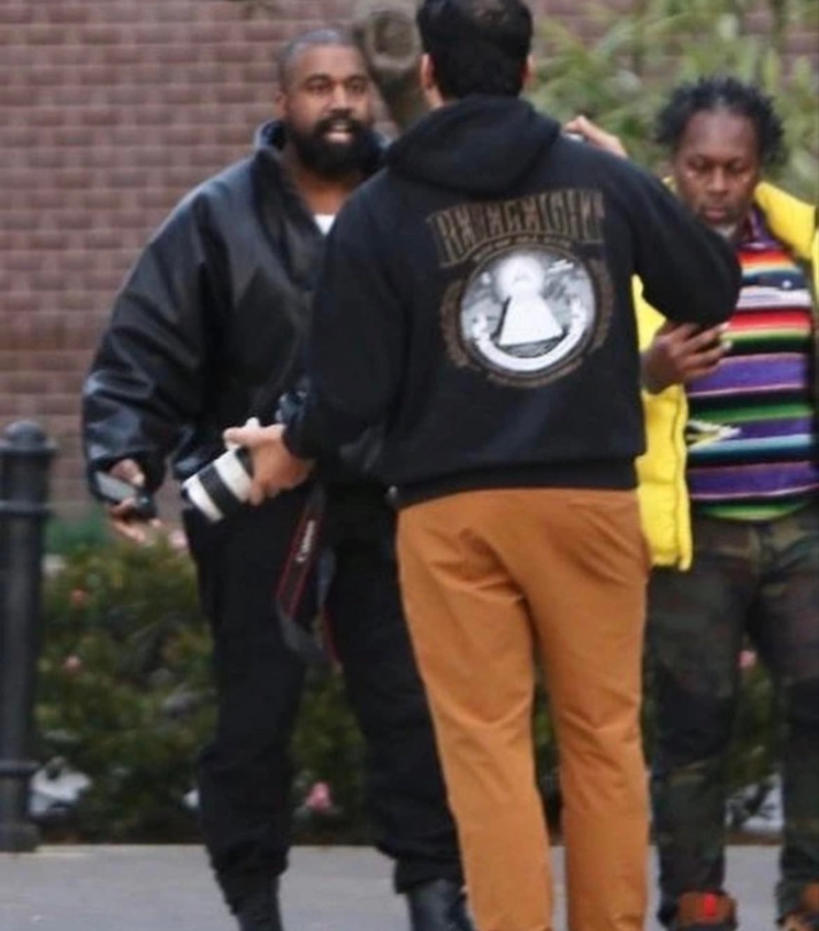 狗仔主動挑釁!Kanye West遭嗆「來打一架」忍住怒火展高EQ:直奔警察局報案