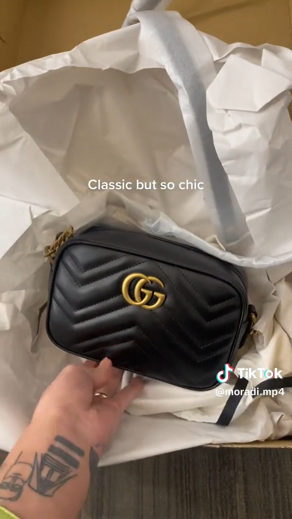 女子應徵上Gucci爽翻天!狂曬「數十萬元入職禮」卻因1句話被炒 網一看笑:超活該