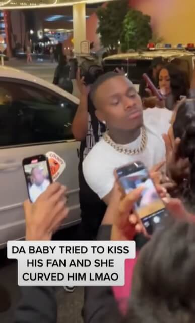 饒舌歌手DaBaby「強吻粉絲」失敗 網笑：尷尬癌都要發作了