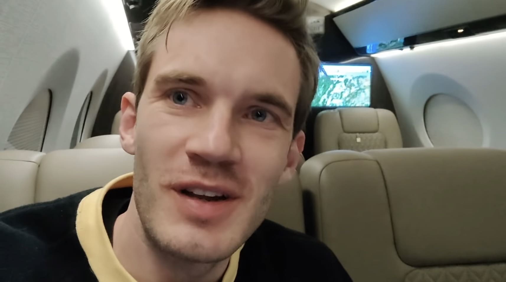 PewDiePie攜妻移民日本!為愛犬租「私人飛機」 網呼: