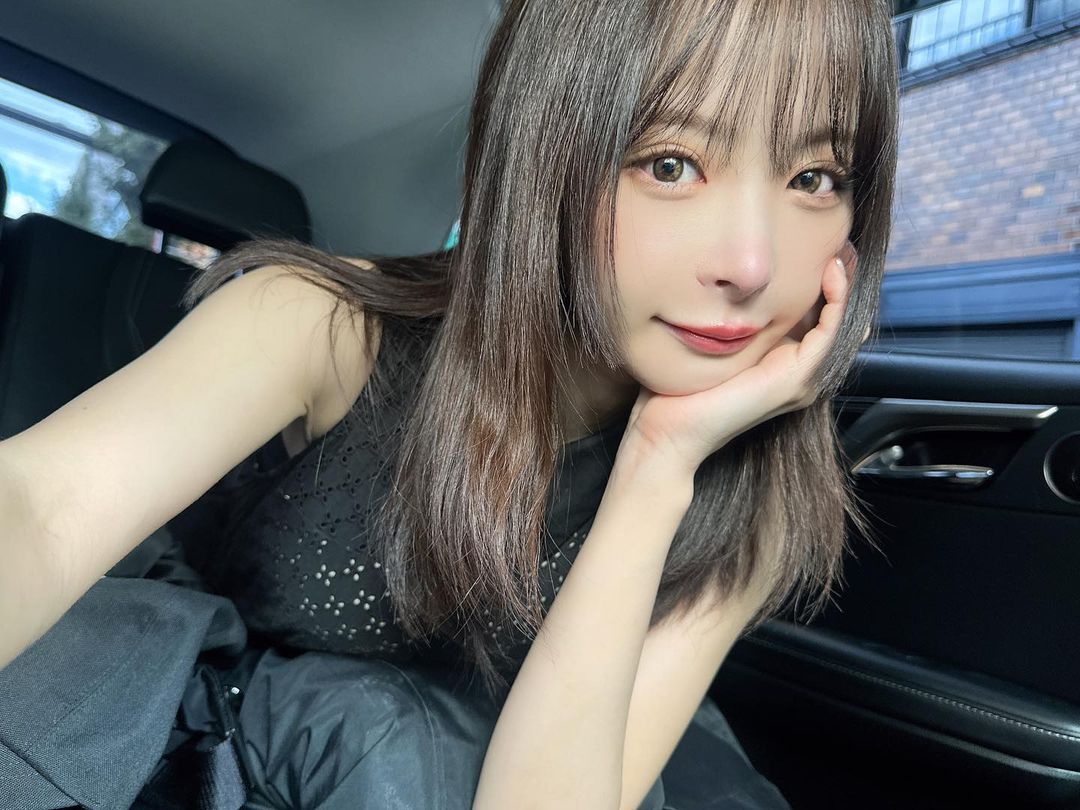 桃乃木香奈無預警訪港！遊迪士尼被「超巨尺寸雞」震驚網笑：要