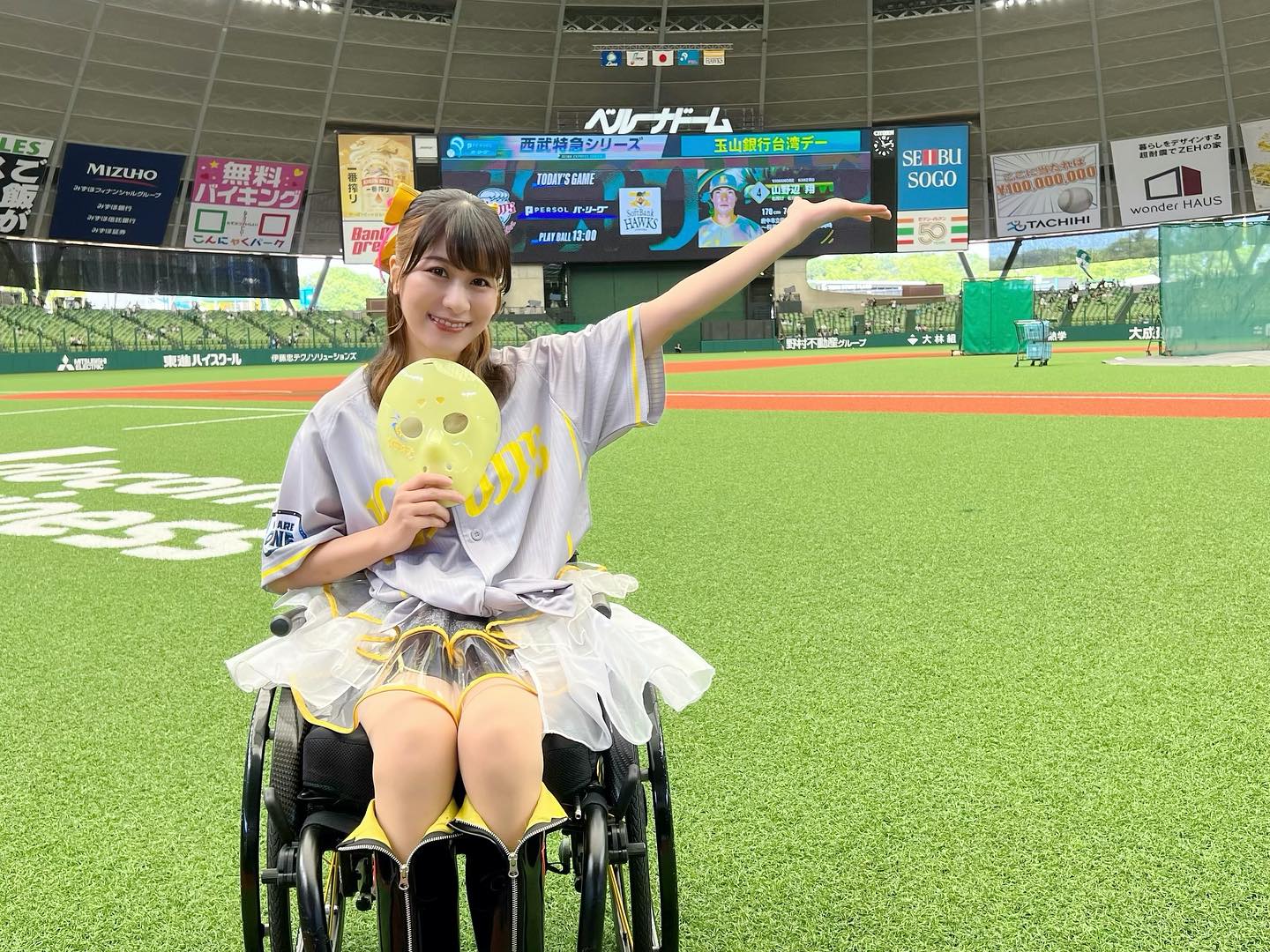 遭百公斤看板砸中!豬狩友香「下半身癱瘓」終身靠輪椅度日 悲吐:需靠管子如廁