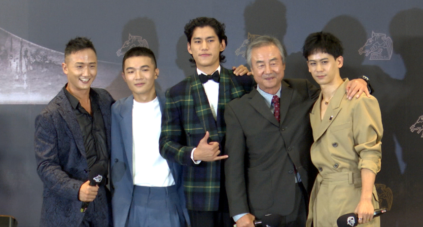 金馬59／鄭東煥暖送愛心！朱軒洋一秒變粉絲　興奮握手、合照坦言：還蠻爽的