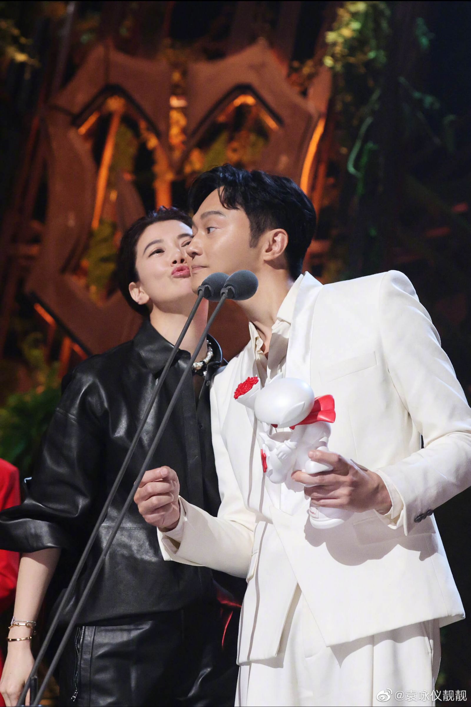 兒子捲港獨風波！袁詠儀深夜道歉「支持一個中國」：是父母之過