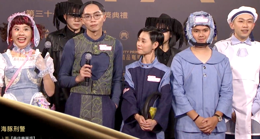 金曲31／海豚刑警「搞怪出場」狂吸目光！網大笑：月光刑警沒來？