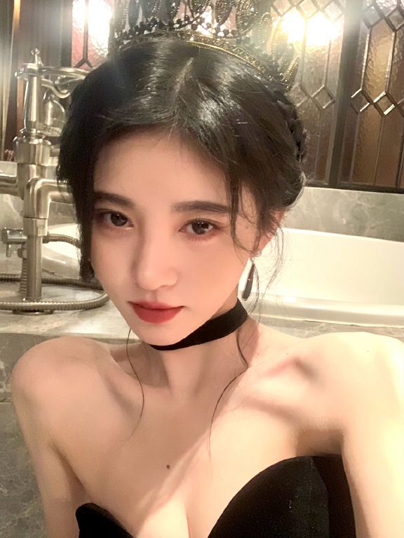 只要漂亮就好!鞠婧禕「大紅口紅」演男人:他怎麼知道我是女的?
