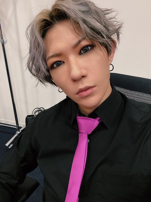 曾演唱《櫻桃小丸子》主題曲！貝斯手「趁老婆懷二胎」逼小三夾娃娃