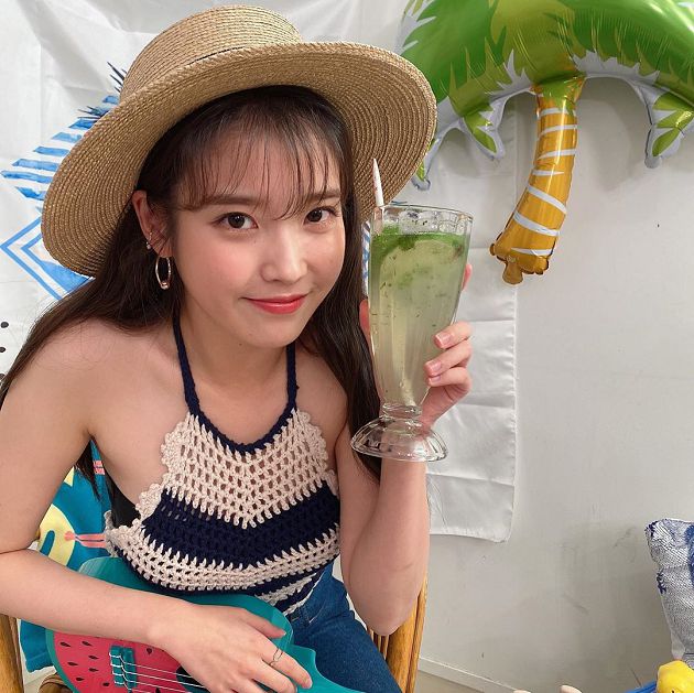 被抱著說我愛你!IU曝「動彈不得」親身經歷:真的又高又帥