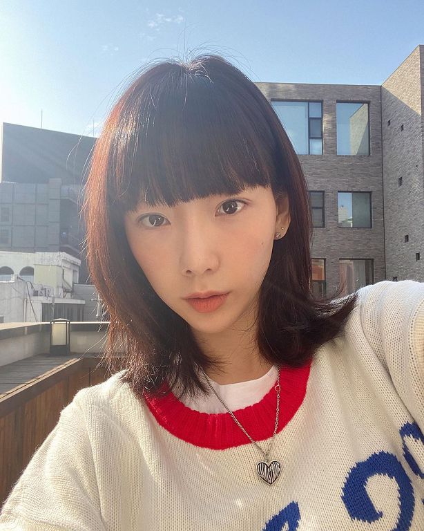 風格大突破!31歲太妍「勤練瑜珈」難得曬美背 粉暴動:正翻