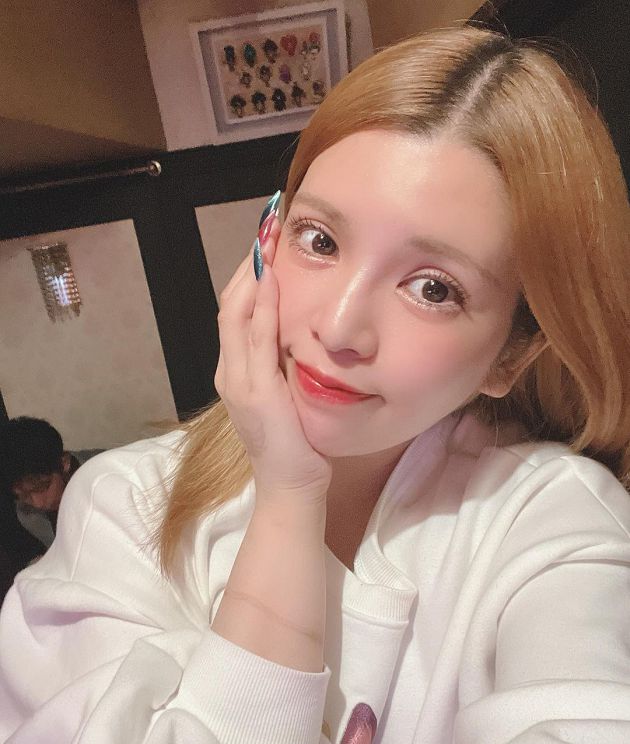 29歲星二代不忘星夢!甜問「我適合偶像嗎」網諷:像暗黑坂