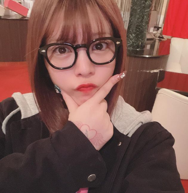 29歲星二代不忘星夢!甜問「我適合偶像嗎」網諷:像暗黑坂