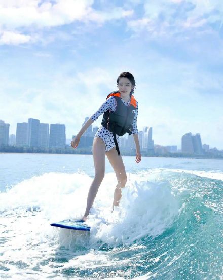 神級換頭術？22北影正妹「為當兵胖10公斤」　反差近況曝光