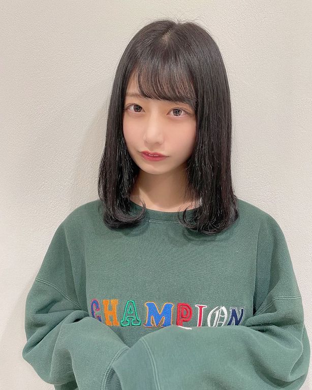 老少通吃!20歲女偶像「同居40歲製作人」 再跟小鮮肉過夜