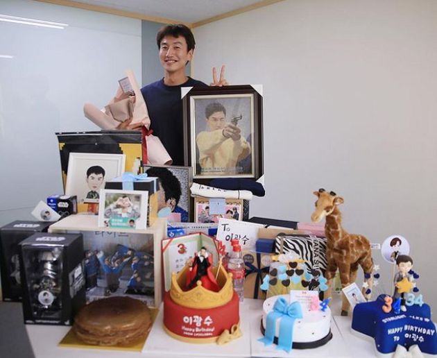 因《Running Man》結緣！李善彬「IG放閃神秘人」　網：是李光洙