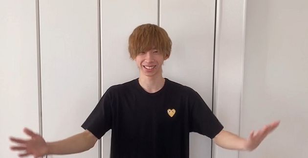 清純形象破滅?19歲女偶像「疑被抓包戀愛」道歉:只是朋友