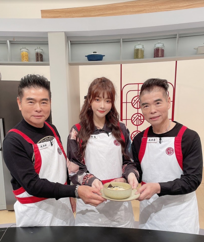 自己就可以煮辦桌!成語蕎曝「暗戀史」:就是那時愛上料理