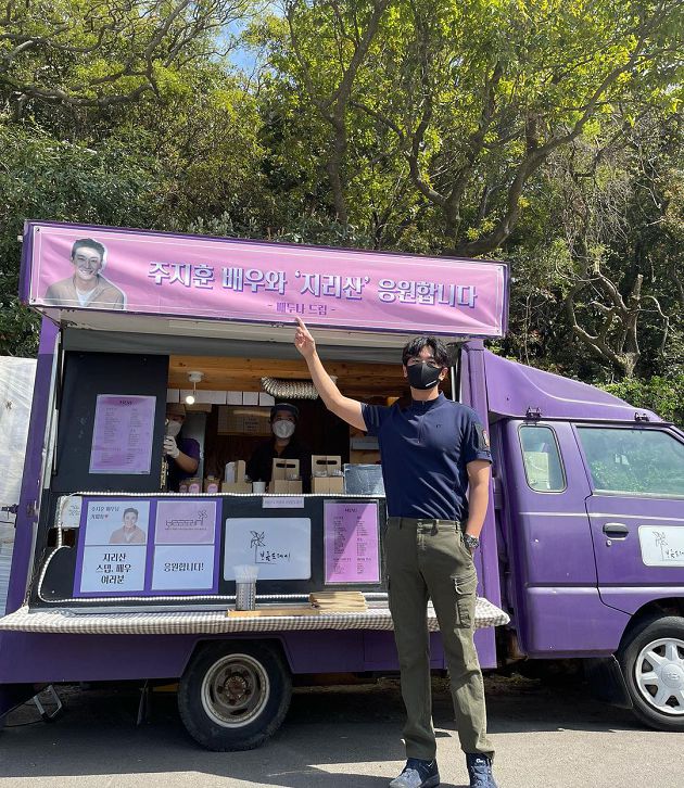 臨演是台灣人！《紳士》片場爆蜜蜂攻擊　原PO「還原現場狀況」