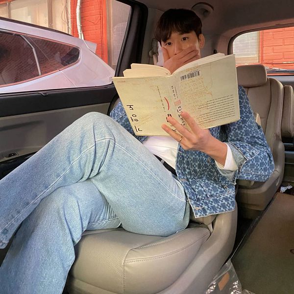 把不到妹妹就巴頭!知名搖滾樂團成員「搭訕女性被無視」突爆走