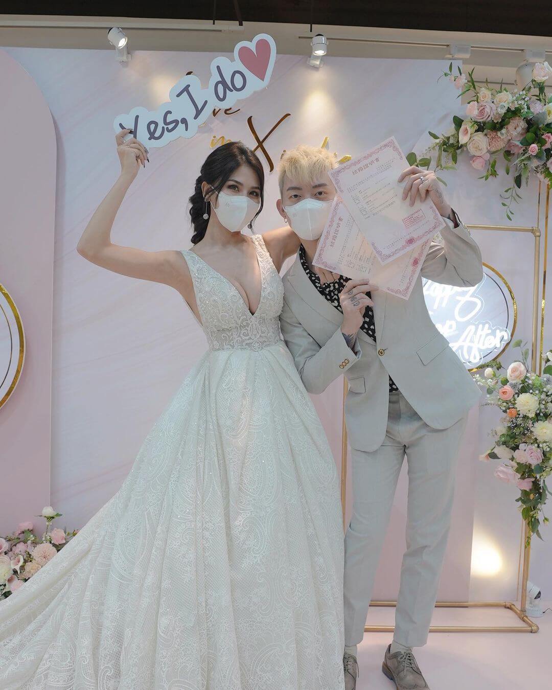 快訊/蕾菈結婚了!曝光「甜蜜登記照」:謝謝你無微不至的愛