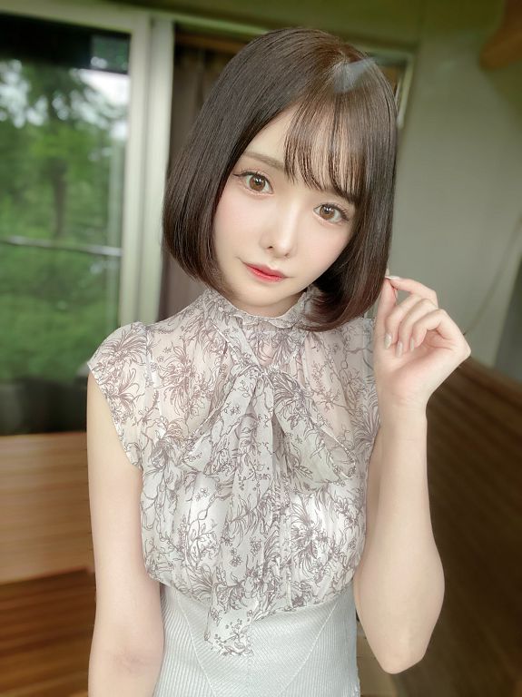 完全認不出來!橋本有菜「耳下3公分」短髮造型亮相