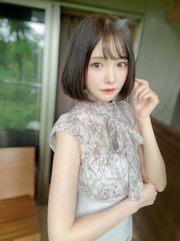 完全認不出來!橋本有菜「耳下3公分」短髮造型亮相