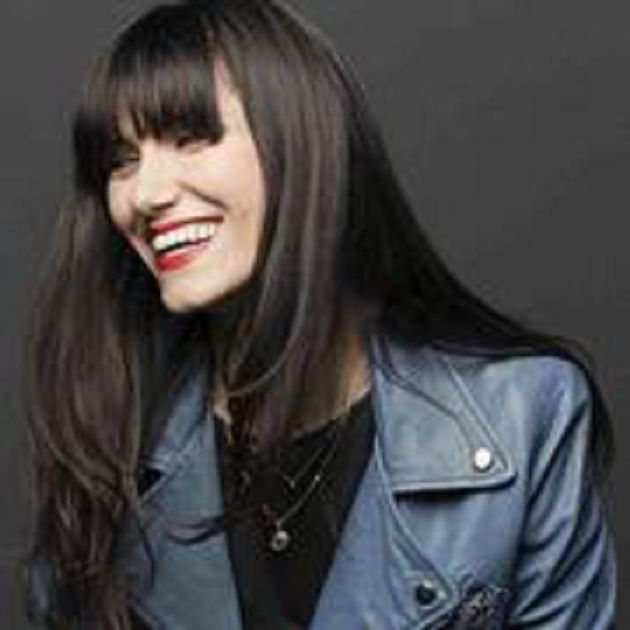 飛機上強脫褲子！日動漫歌手「告發經紀人」　經紀公司：情侶吵架