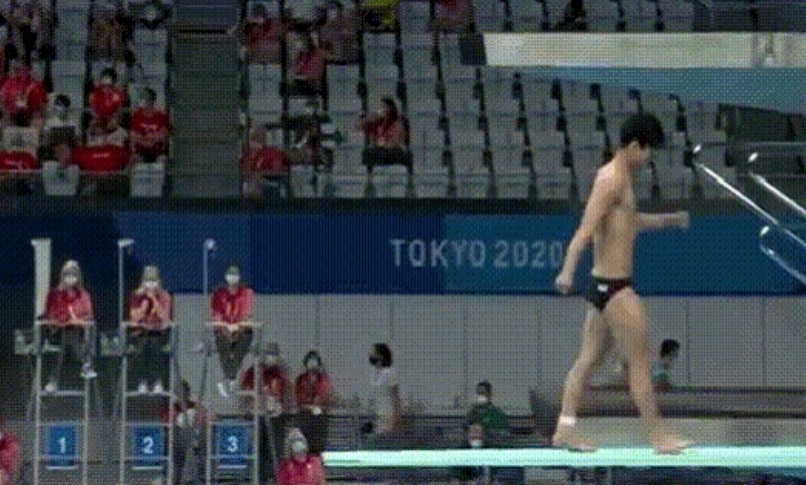 跳到一半往回走！韓跳水選手「7年前0分狗爬式」再被挖出