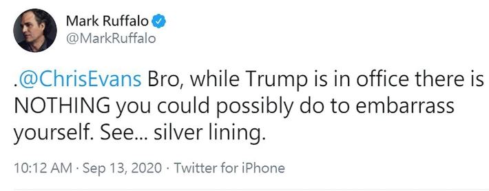 美國隊長「私密照瘋傳」梗圖連發！洛克參一腳：一點都不丟臉