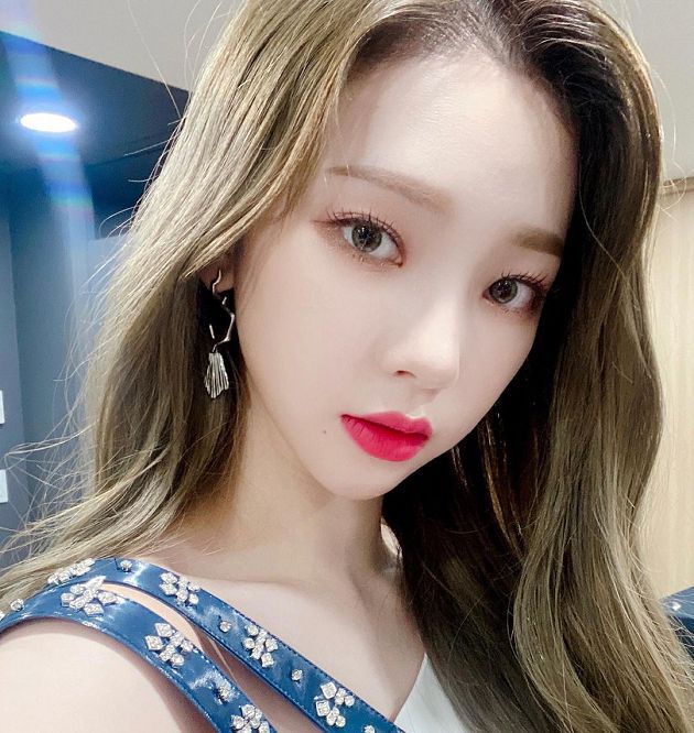 手機桌布是Karina?StrayKids鉉辰「爆戀愛」出面發聲了