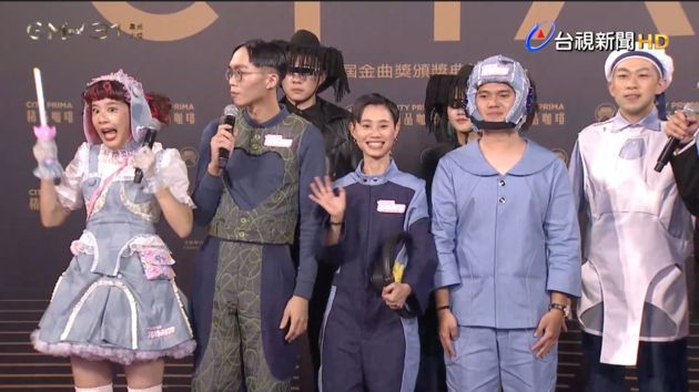 金曲31／海豚刑警「搞怪出場」狂吸目光！網大笑：月光刑警沒來？